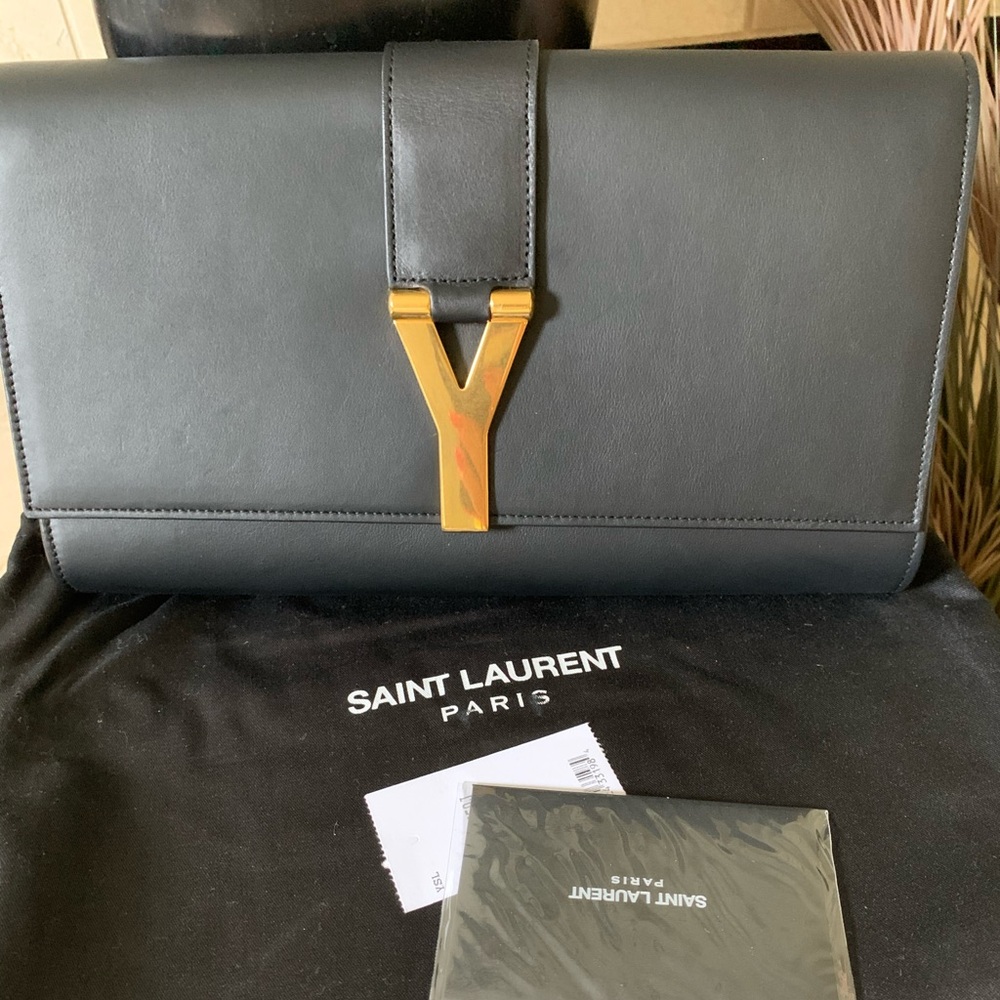 Yves Saint Laurent Clutch
